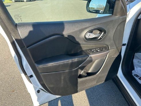 2022 Jeep Cherokee Limited White, Rockland, ME