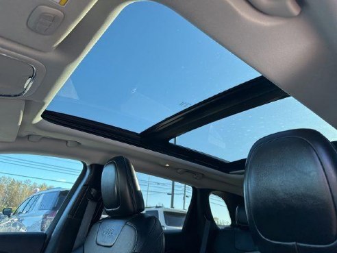 2022 Jeep Cherokee Limited White, Rockland, ME