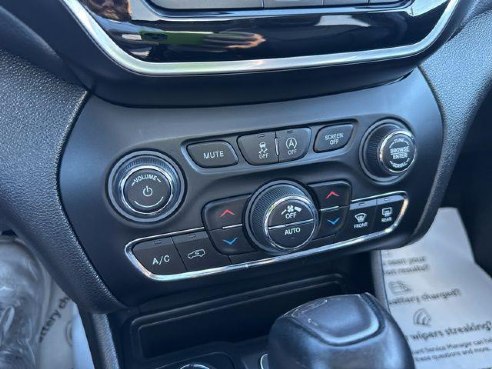 2022 Jeep Cherokee Limited White, Rockland, ME