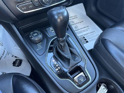 2022 Jeep Cherokee Limited White, Rockland, ME