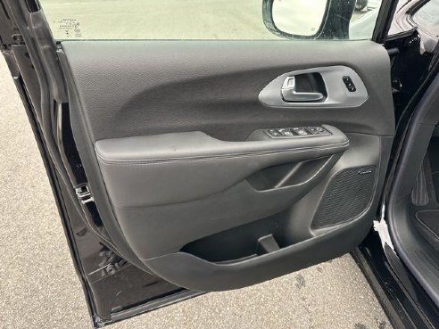 2026 Chrysler Pacifica Limited Black, Rockland, ME