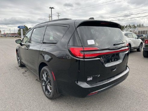 2026 Chrysler Pacifica Limited Black, Rockland, ME