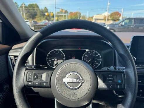 2023 Nissan Rogue SV White, Rockland, ME