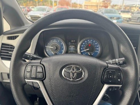 2020 Toyota Sienna LE Gray, Rockland, ME