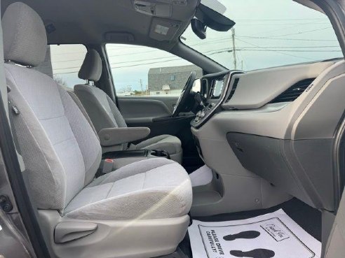 2020 Toyota Sienna LE Gray, Rockland, ME