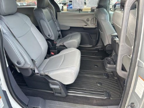 2023 Toyota Sienna XLE Silver, Rockland, ME