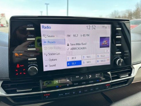 2023 Toyota Sienna XLE Silver, Rockland, ME