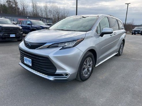 2023 Toyota Sienna XLE Silver, Rockland, ME