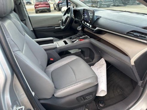 2023 Toyota Sienna XLE Silver, Rockland, ME