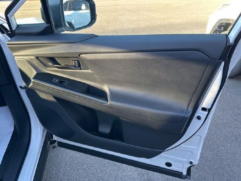 2026 Toyota bZ XLE Off-white, Rockland, ME