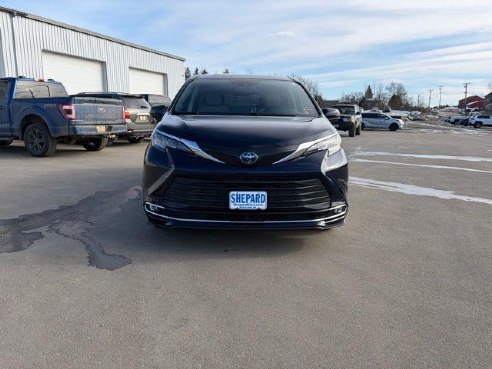 2021 Toyota Sienna XLE Blue, Rockland, ME