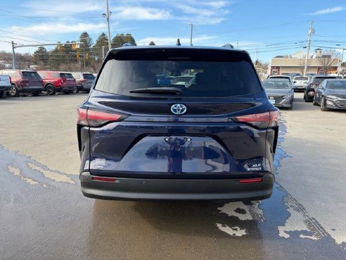 2021 Toyota Sienna XLE Blue, Rockland, ME