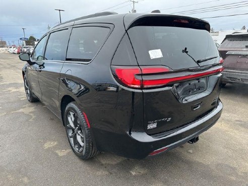 2026 Chrysler Pacifica Limited Black, Rockland, ME