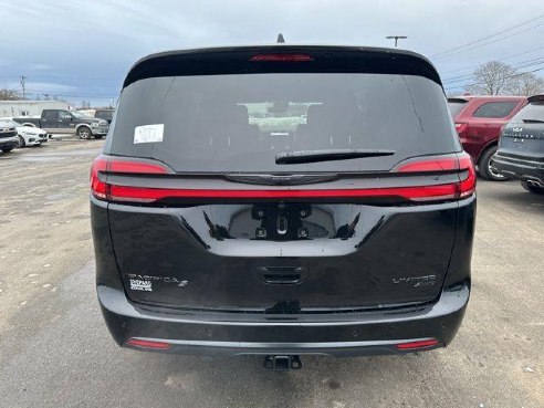 2026 Chrysler Pacifica Limited Black, Rockland, ME